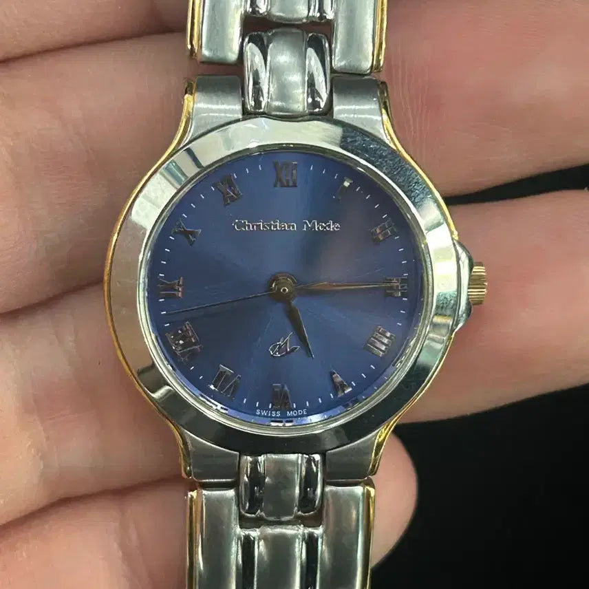 [SOLD OUT] 크리스챤 모드 18k 크라운 여성 시계