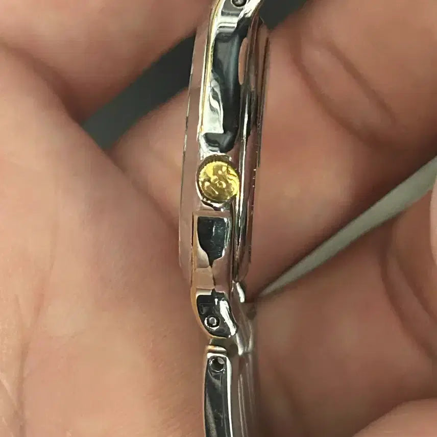 [SOLD OUT] 크리스챤 모드 18k 크라운 여성 시계