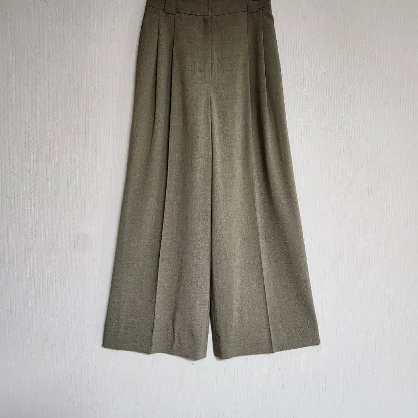[BUNJANG] The Namugreem Two-Tuck Wide-Leg Pants (Khaki) / 더 나무그림 투턱 와이드팬츠25~26신축성
