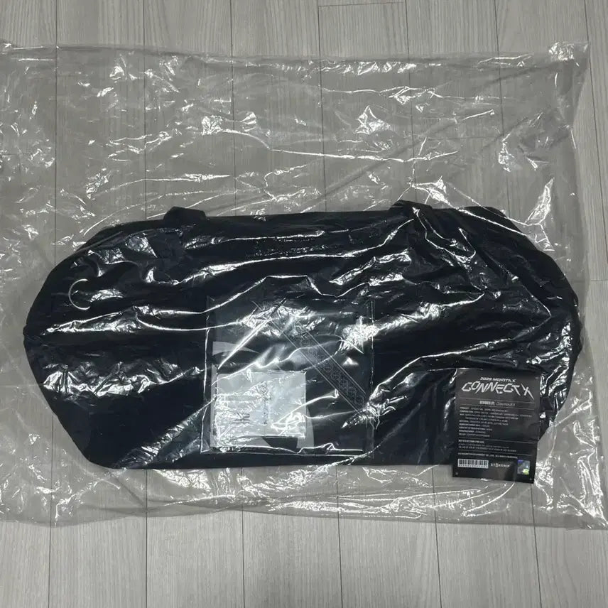 [BUNJANG] MONSTA X Jooheon Duffle Bag Photocard Bundle / 미개봉 새상품 몬스타엑스 주헌 더플백 포카 포함