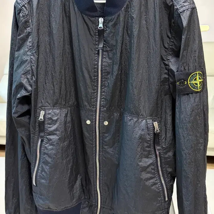 [BUNJANG] Stone Island 25SS Nylon Metal Watro Bomber Jacket / 25ss 스톤아일랜드 나일론메탈 와트로 봄버 자켓