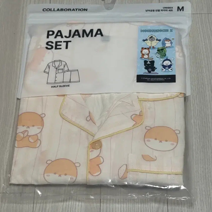[BUNJANG] MONSTA X Kihyun Hamseuk Pajamas M / 미개봉 새상품 몬스타엑스 헴슥이 기현 잠옷 파자마 M