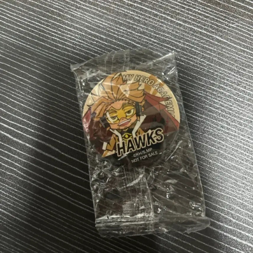 [BUNJANG] My Hero Academia KuraSushi Collaboration Hawks Can Badge (Sealed) / 나의히어로아카데미아) 쿠라스시 콜라보 호크스 캔뱃지 미개봉