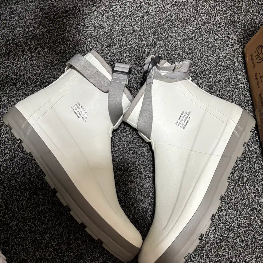 [SOLD OUT] 문스타 마르케모디 샌드베이지 290