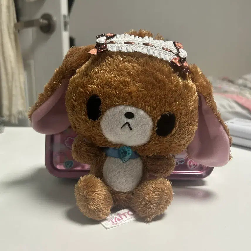 [BUNJANG] Kurousa Sugar Bunnies Doll with Blue Gem Necklace / 블루 보석 쿠로우사 슈가바니즈 인형