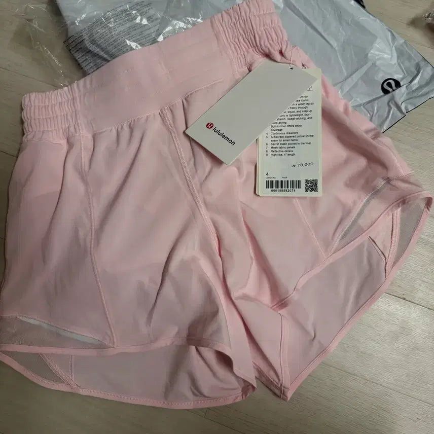 [BUNJANG] Lululemon Hotty Hot Shorts 4-inch Pink Pearl Size 4 / 새상품 룰루레몬 핫티핫 쇼츠 반바지 핑크펄 4사이즈 4인치