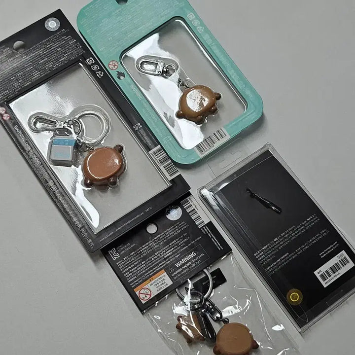 [BUNJANG] BTS BT21 Shooky Keyring Bundle Set (Mini, Baby, Regular, Metal) / [BTS] 방탄소년단 bt21 슈키 키링 4종 일괄 판매