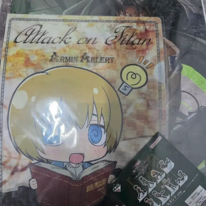 [BUNJANG] Attack on Titan Goods Bundle (Includes Schoolcast Special Poster) / [반택포일괄] 진격의 거인 랜덤 굿즈 (스쿨카스트 포스터 2장 포함)