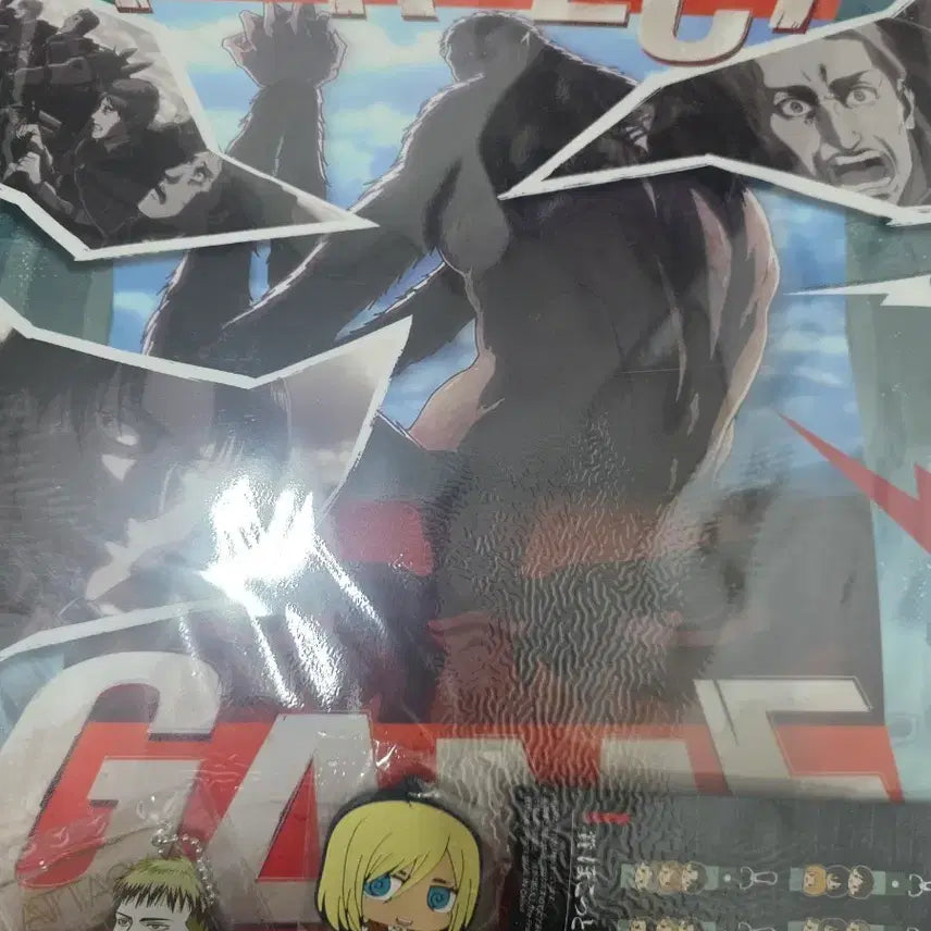 [BUNJANG] Attack on Titan Goods Bundle (Includes Schoolcast Special Poster) / [반택포일괄] 진격의 거인 랜덤 굿즈 (스쿨카스트 포스터 2장 포함)
