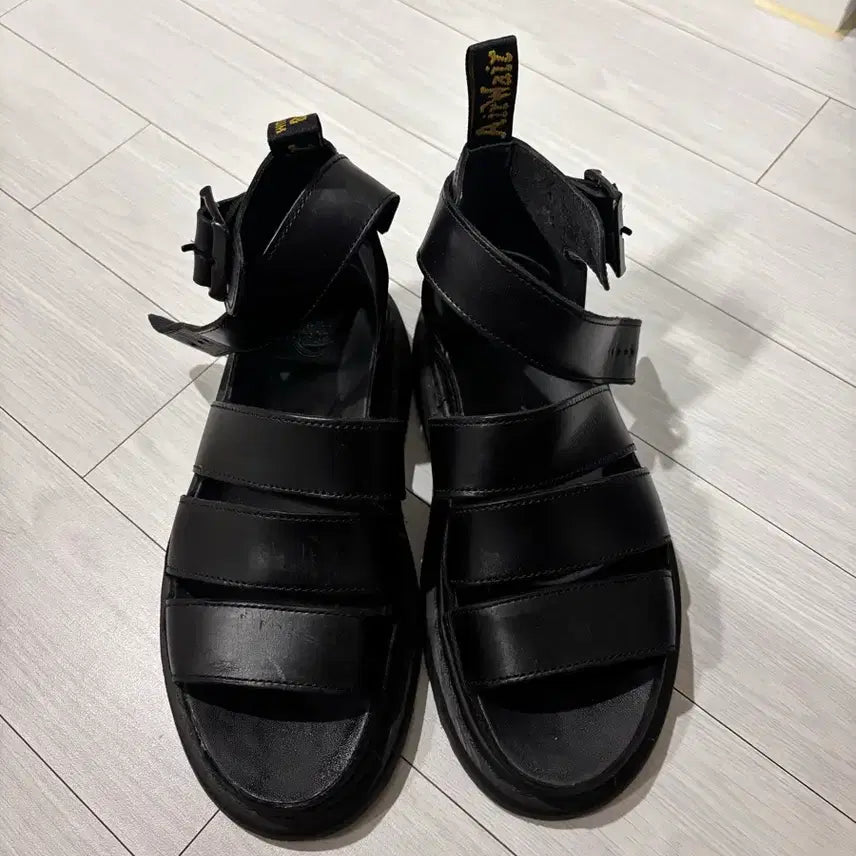 [BUNJANG] Dr. Martens Clarissa Matte Black Sandals (245) / 닥터마틴 클라리사 무광 블랙샌들 245
