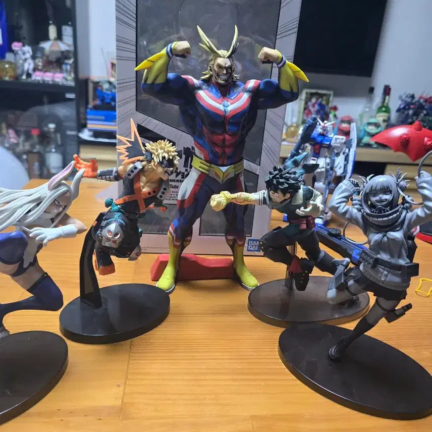 [BUNJANG] All Might Granista Manga Version &amp; My Hero Academia Figures Bundle / 올마이트 그란디스타 망가 버전및 나히아 피규어 다 드립니다