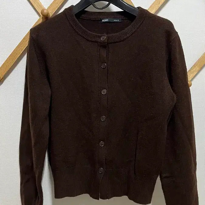 [SOLD OUT] 미쏘 브라운 라운드넥 가디건