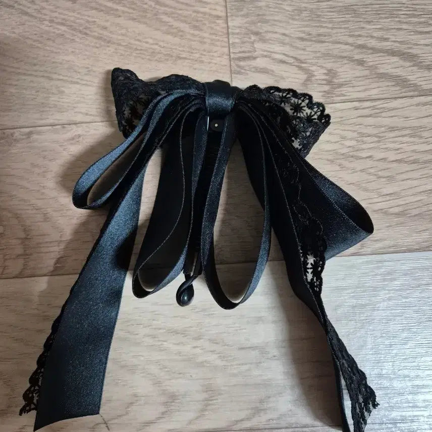 [BUNJANG] Silk Ribbon Banana Hair Clip / [새상품] 성수동 소품샵 레이스 실크 리본 바나나핀
