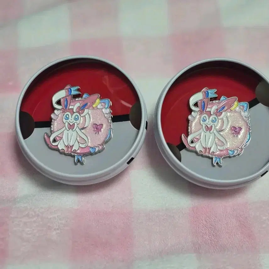 [BUNJANG] Pokemon 100 Series 1 Nymphia Random Badge / 포켓몬100 1탄 님피아 랜덤뱃지