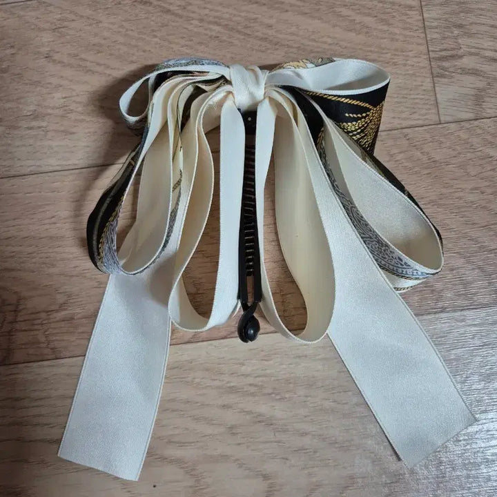 [BUNJANG] Banana Pin High-Quality Hairpin Set / [새상품]성수동 편집숍 바나나핀