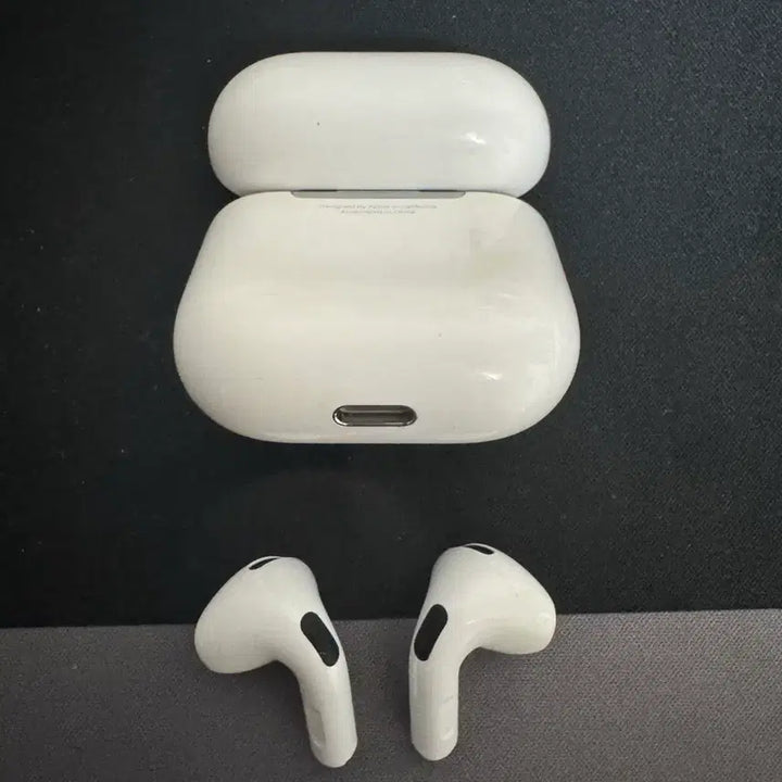 [BUNJANG] Apple AirPods 4th Generation / 에어팟 4세대 노캔X 제한보증 남아있음
