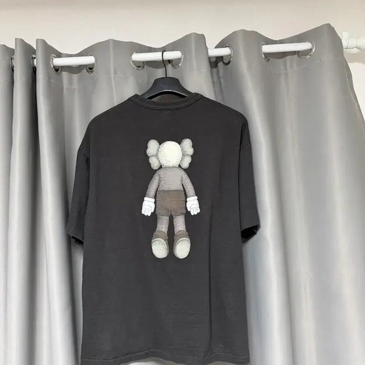[BUNJANG] Human Made x KAWS Graphic T-Shirt Black / [XXL] 휴먼메이드 카우스 그래픽 반팔티 블랙