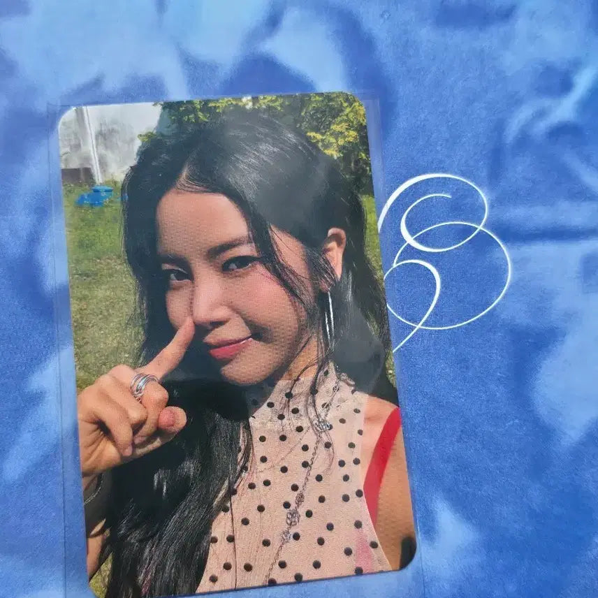 [BUNJANG] Solar 4 Flowers Music Bank Photocard / 솔라 뮤직뱅크 포토카드