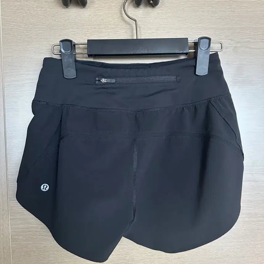 [BUNJANG] Lululemon Speed Up High-Rise Shorts Black XS / [XS]룰루레몬 스피드업 하이라이즈 쇼츠 블랙