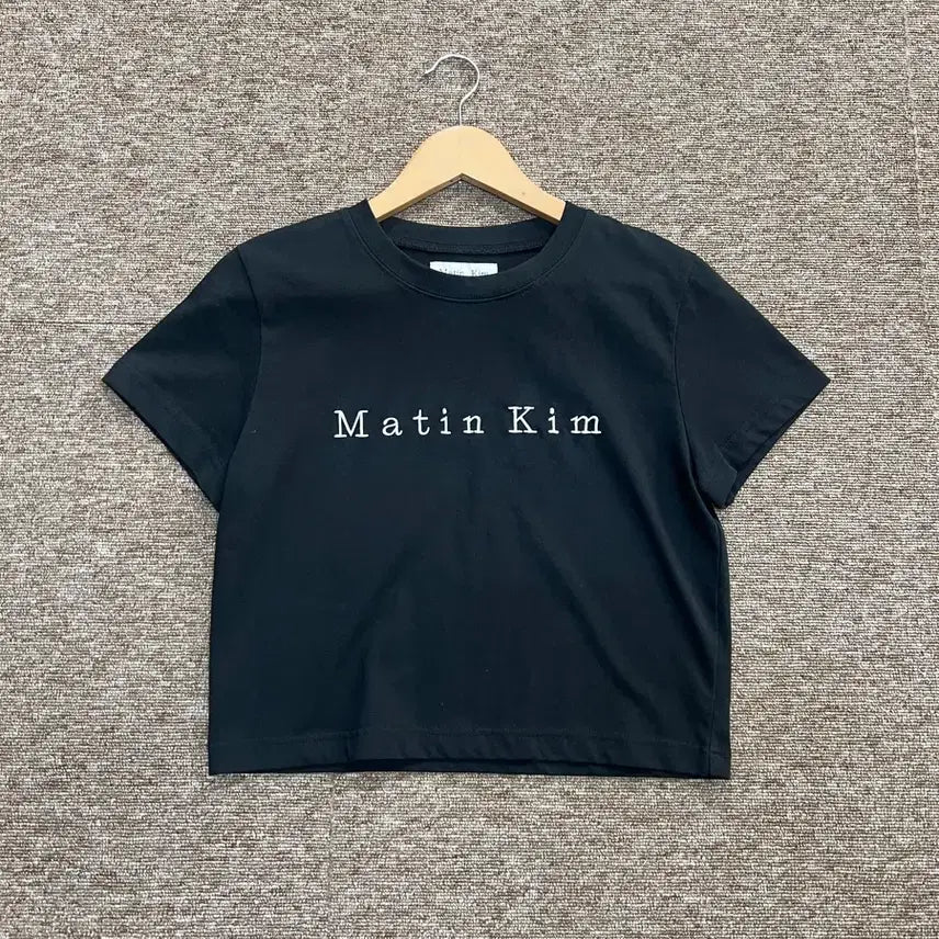[BUNJANG] Matinkim Black Cropped Short-Sleeve T-Shirt Free Size / 마뗑킴 블랙 크롭 반팔티 Free