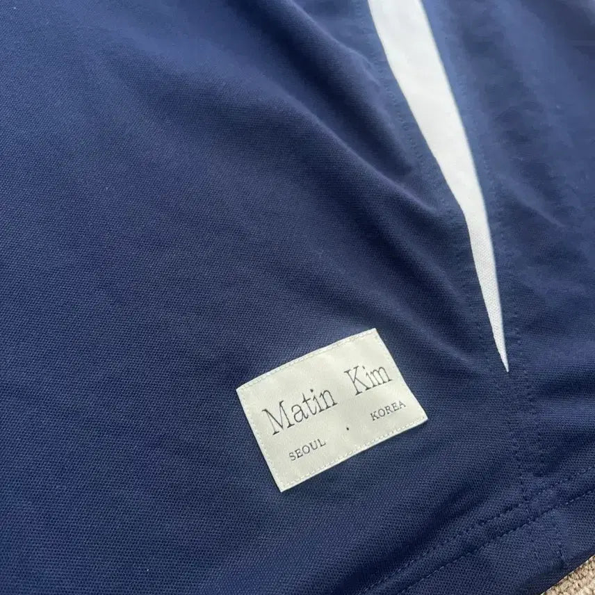 [BUNJANG] Matinkim Navy Lettering Short Sleeve Polo Shirt / 마뗑킴 네이비 레터링 반팔 카라티 Free