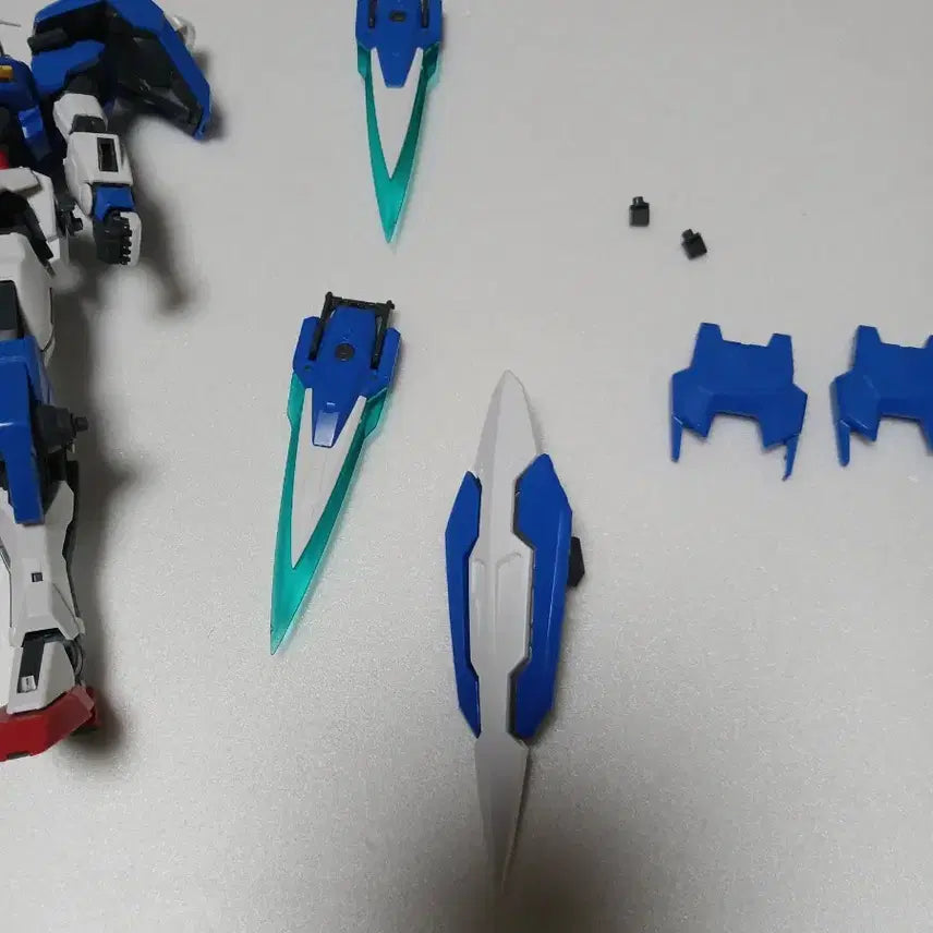 [BUNJANG] Bandai MG 1/100 Gundam 00 Seven Sword (Parts Kit) / mg 건담 건프라 더블오 세븐소드(부품용)