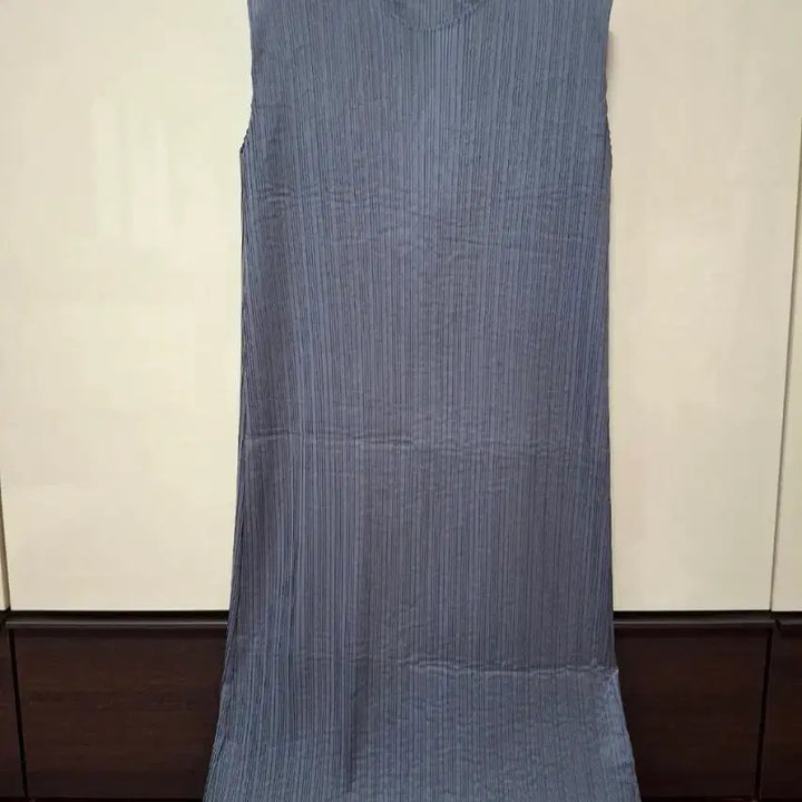 [BUNJANG] Pleats Me Sleeveless Long Dress Gray / 플리츠미 나시 롱 원피스  프리사이즈   그레이색계열