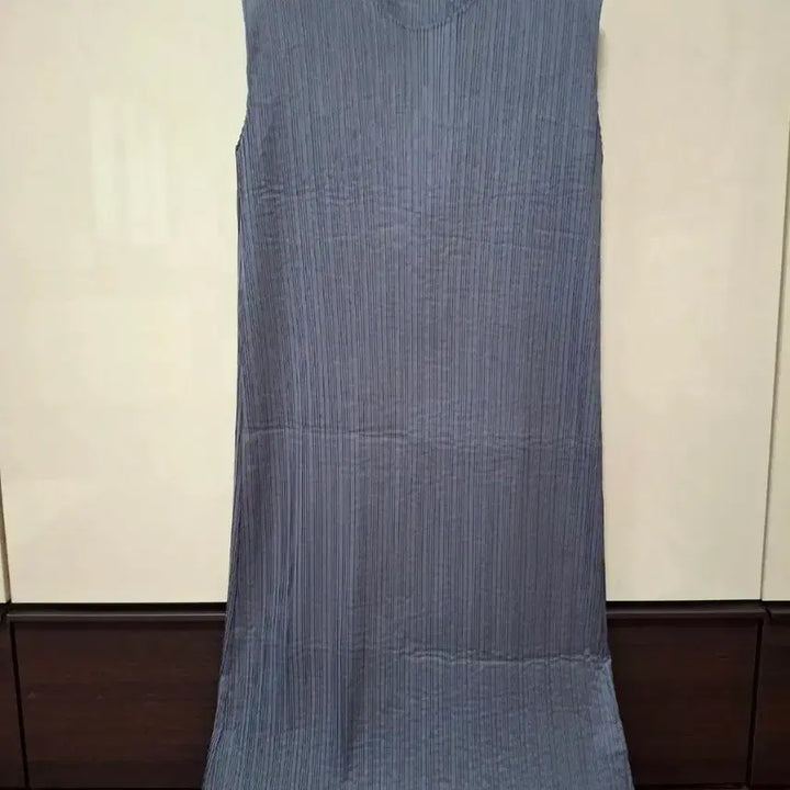 [BUNJANG] Pleats Me Sleeveless Long Dress Gray / 플리츠미 나시 롱 원피스  프리사이즈   그레이색계열
