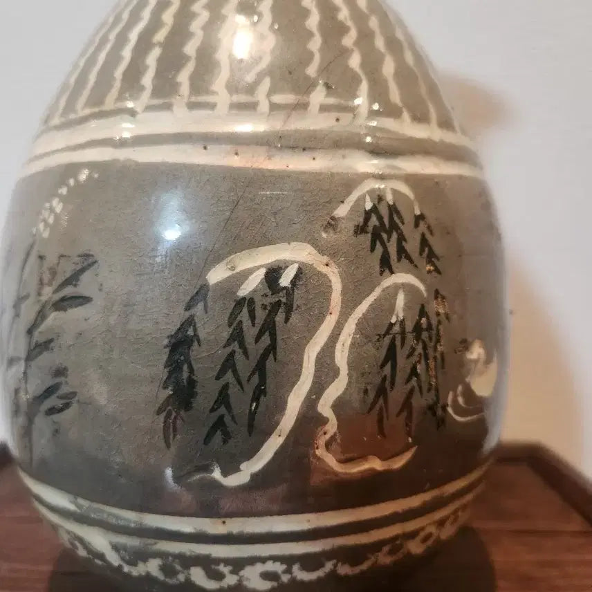 [BUNJANG] Buncheong Ware Duck Motif Ewer Vase (Reproduction) / [고풍스러운 정취] 세월의 깊이를 담은 분청 오리문 주병 (화병)
