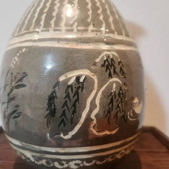 [BUNJANG] Buncheong Ware Duck Motif Ewer Vase (Reproduction) / [고풍스러운 정취] 세월의 깊이를 담은 분청 오리문 주병 (화병)