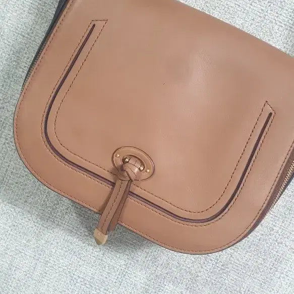 [BUNJANG] Beanpole Bonny Bag Crossbody Bag (Cowhide) / 빈폴 수지백 보니백/크로스백(소가죽)