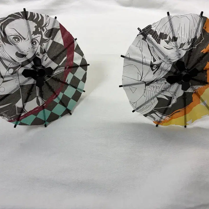 [BUNJANG] Demon Slayer Tanjiro &amp; Zenitsu Umbrella Gacha Set / 귀멸의 칼날 희귀 가챠) 우산 가챠 (탄지로, 젠이츠)