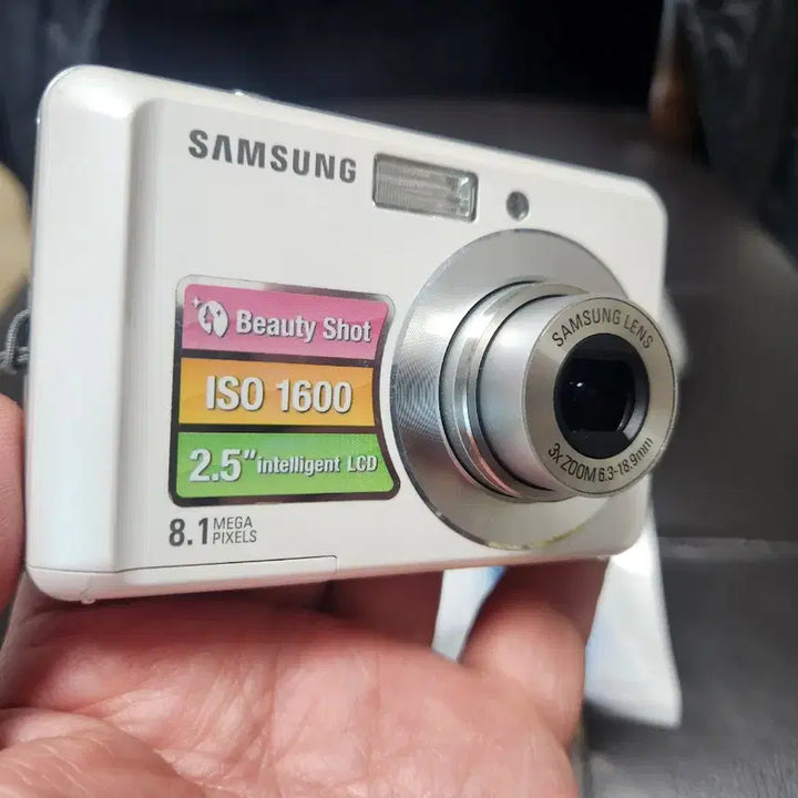 [BUNJANG] Samsung VLUU ES10 Digital Camera with 4GB Memory Card / 삼성디카 ES10 :4GB