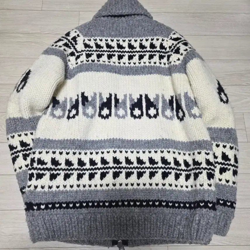 [BUNJANG] Moose Knuckles Nordic Pattern Zip-Up Knit / 무스너클 노르딕 패턴 집업 니트