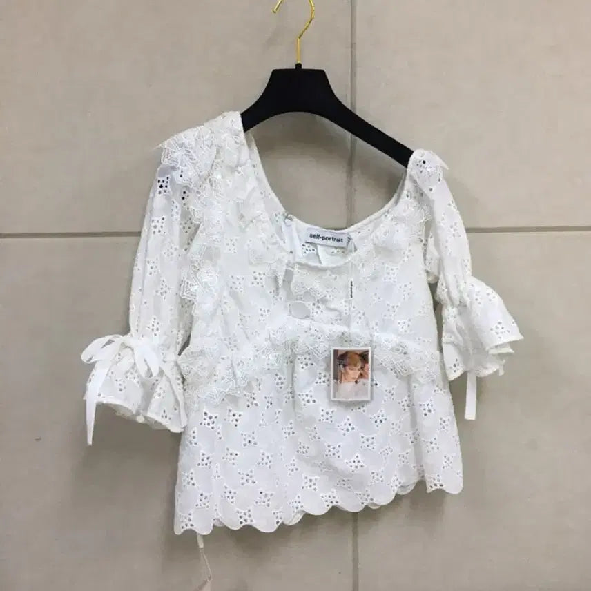 [BUNJANG] Self-Portrait White Puff Sleeve Lace Blouse / (새상품) 셀프 포트레이트(정품)반팔 퍼프소매 레이스 블라우스 언발란스