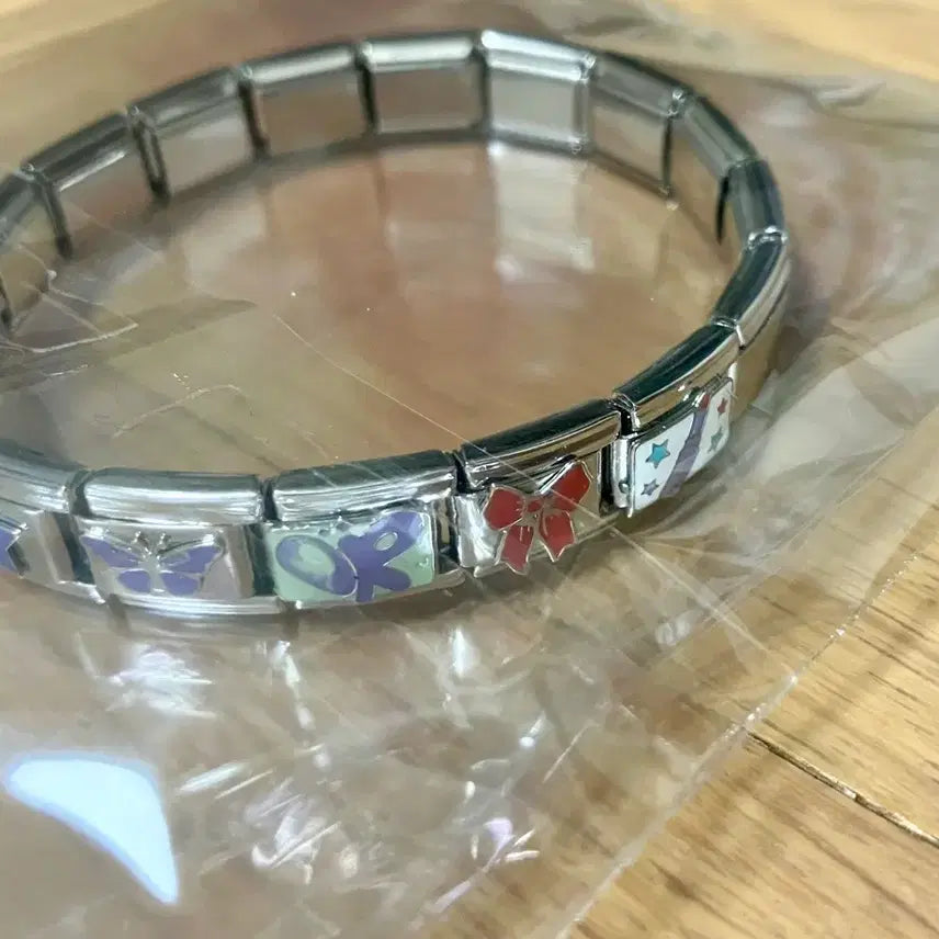 [BUNJANG] Olivia Rodrigo Concert Charm Bracelet / 올리비아 로드리고 콘서트 md팔찌
