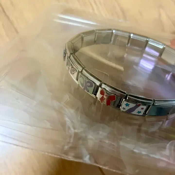 [BUNJANG] Olivia Rodrigo Concert Charm Bracelet / 올리비아 로드리고 콘서트 md팔찌