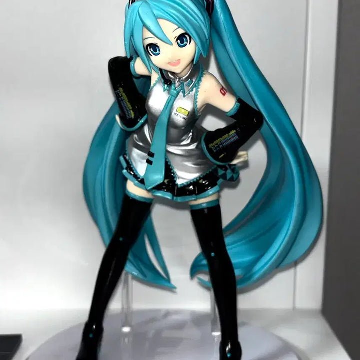 [BUNJANG] Project DIVA-f Hatsune Miku Retro Figure / 프로젝트 디바-f 하츠네 미쿠 고전 피규어