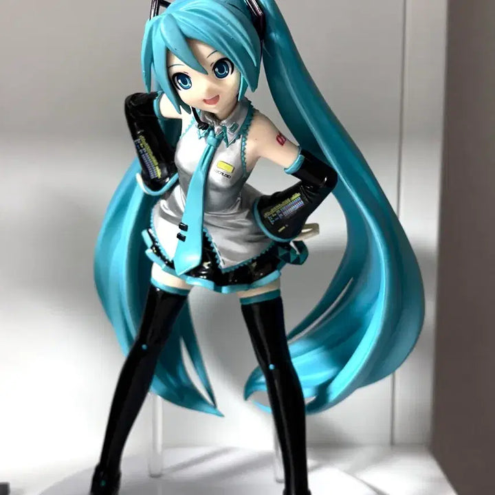 [BUNJANG] Project DIVA-f Hatsune Miku Retro Figure / 프로젝트 디바-f 하츠네 미쿠 고전 피규어