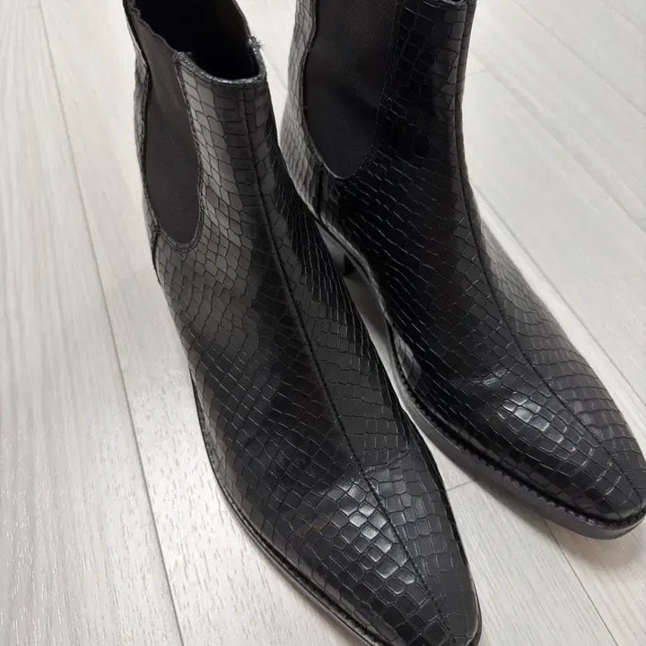 [BUNJANG] Straight To Hell Leather Chelsea Boots (US 9 / KR 270) / 가죽 첼시 부츠 Straight To Hell (US 9 / KR 270