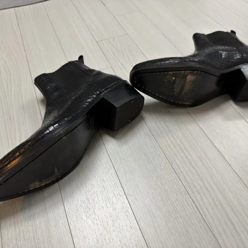 [BUNJANG] Straight To Hell Leather Chelsea Boots (US 9 / KR 270) / 가죽 첼시 부츠 Straight To Hell (US 9 / KR 270