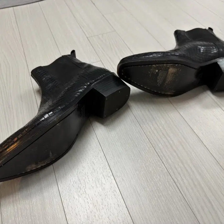[BUNJANG] Straight To Hell Leather Chelsea Boots (US 9 / KR 270) / 가죽 첼시 부츠 Straight To Hell (US 9 / KR 270