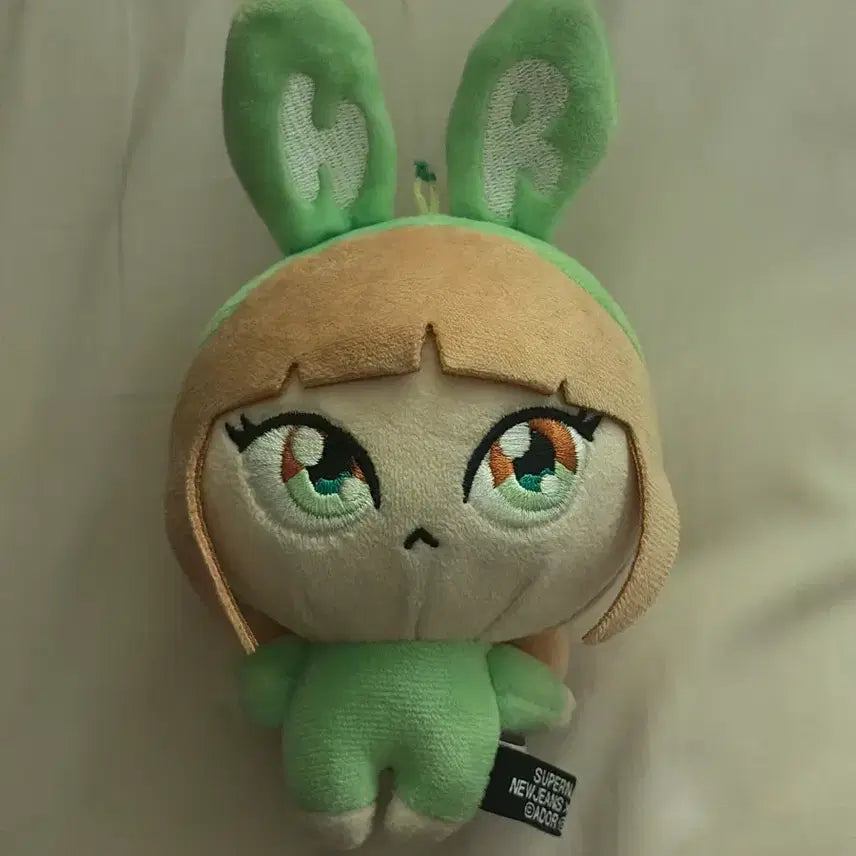 [BUNJANG] NewJeans Haerin Murakami Collaboration Plush Doll / 뉴진스 해린 무라카미 콜라보 인형