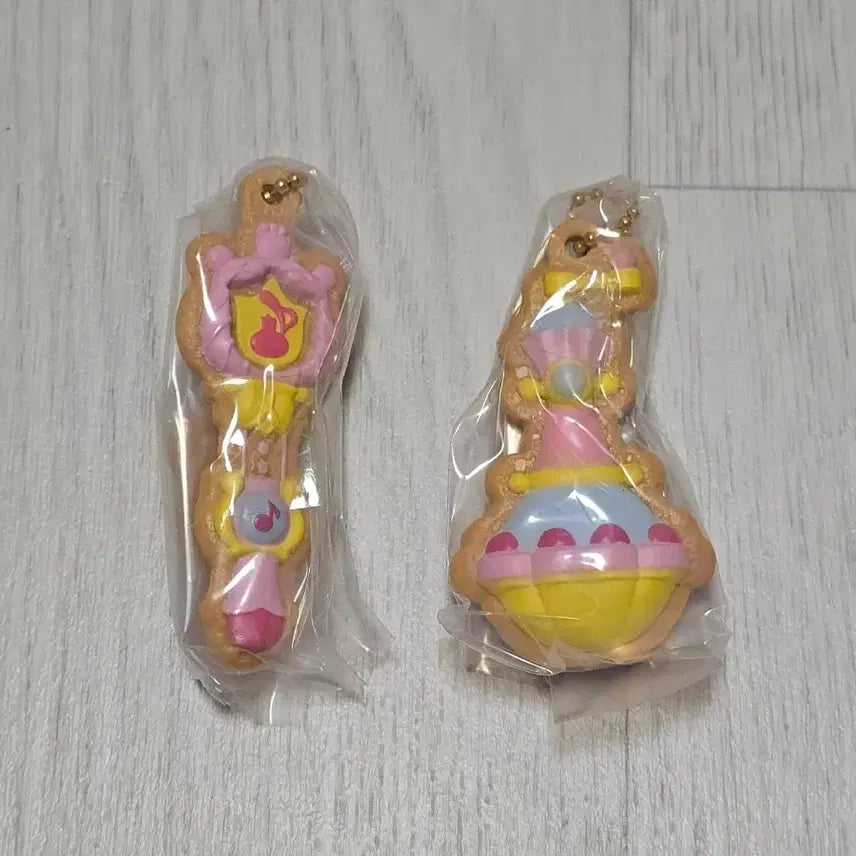 [BUNJANG] Magical DoReMi Sweet Sweet Charm Keychain Gacha 2-Set / 꼬마마법사 레미 스윗스윗참 키링 가챠 피콧호른 파티시에호른 2종 세트