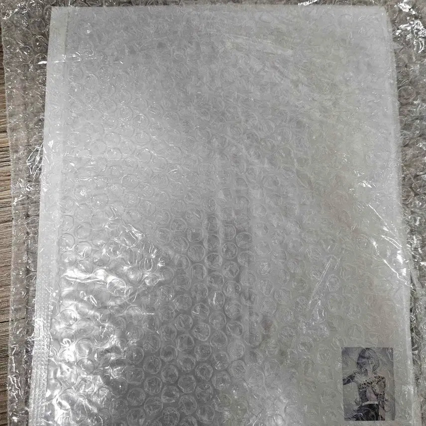 [BUNJANG] Heavy John Kafka Collaboration Mini Acrylic Poster / 헤비 존카프카 콜라보 미니 아크릴 포스터 팝니다.