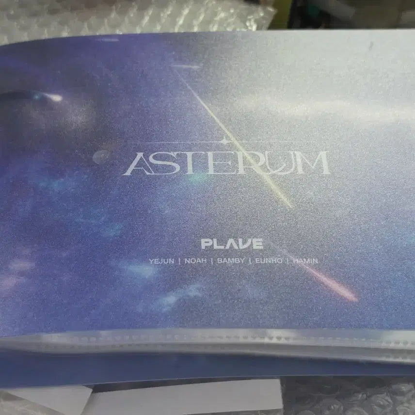 [BUNJANG] PLAVE 1st Generation Big Photocard Binder &amp; Christmas Photocard Set / 플레이브 1기 빅포카 바인더 &amp; 팬클럽 크리스마스 포카