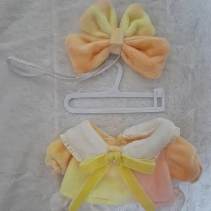 [BUNJANG] 20cm Doll Clothing Set - One-Piece Dress &amp; Ribbon Headband / 20cm 솜인형 솜깅이 옷 원피스 팝니다.