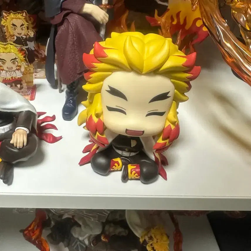[BUNJANG] Kyojuro Rengoku "Smiling" Look Up Figure / 렌고쿠 방긋 룩업