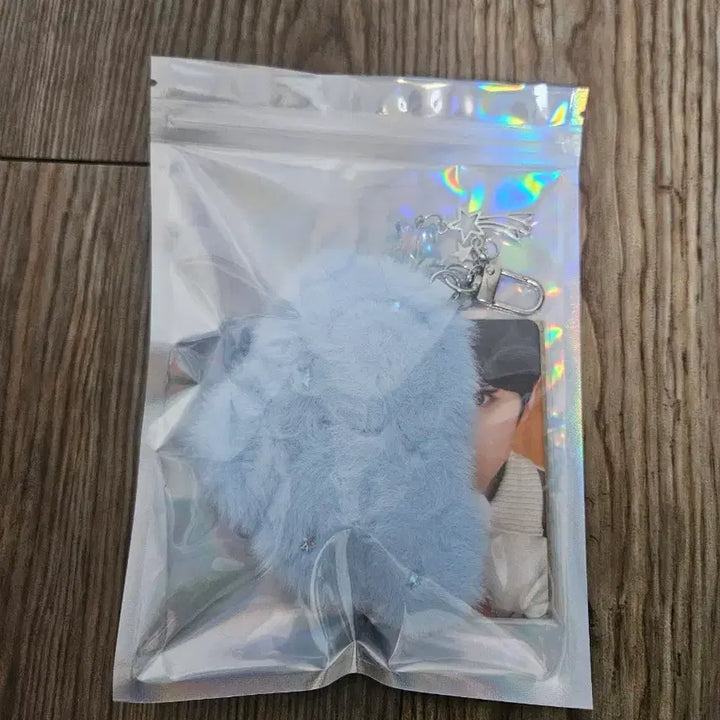 [BUNJANG] NCT WISH Yushi Wing Keyring / 엔시티 위시 여름 전시회 유우시 날개 키링 원가 이하 양도