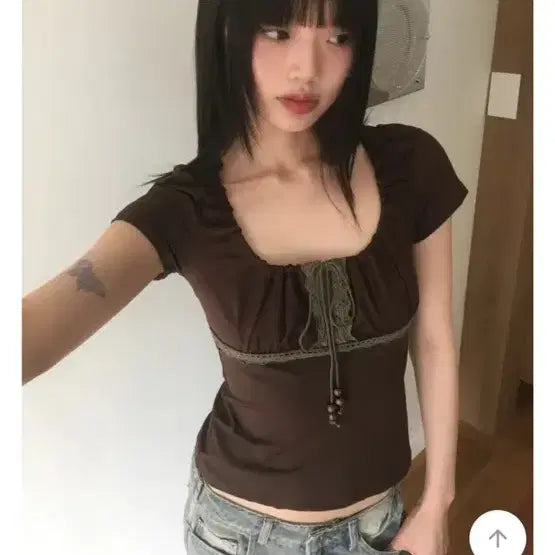 [BUNJANG] Wonder Wonder Vintage Shirring Lace Short Sleeve Top - Brown / 원더원더 쿠로 빈티지 셔링레이스 반팔 브라운에이블리 지그재그